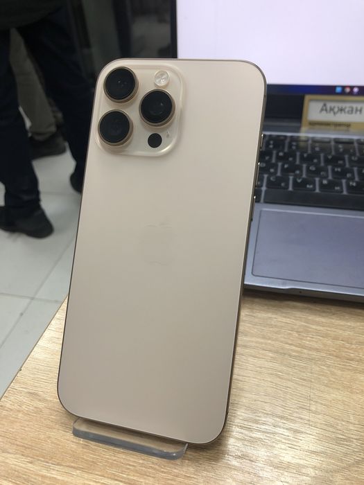 Iphone 16 pro max 256 (p25)