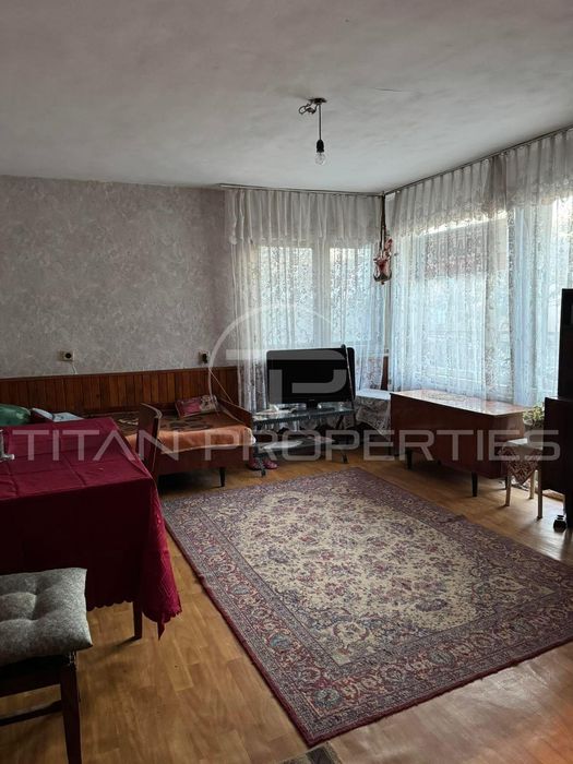 Етаж от къща за продажба в кв. Модерно предградие