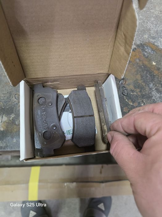 Продам комплект заводских опорных дисков от жентры