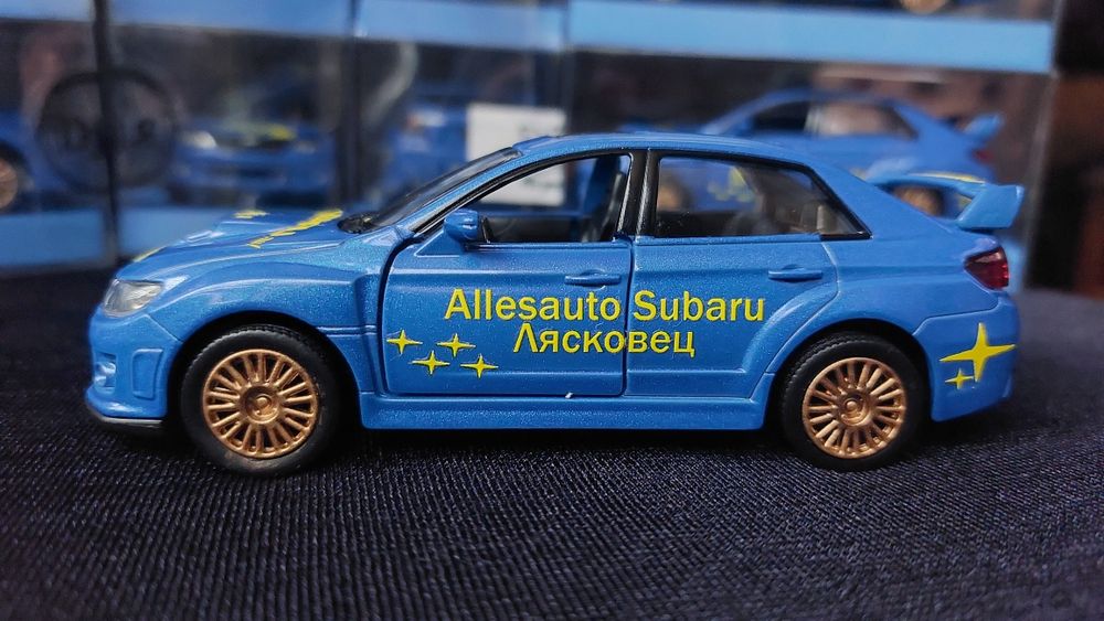 Метална количка Subaru Impreza 1:36 Безплатна Доставка