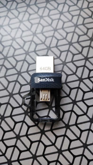 Флаш памет, флашка - 64GB SanDisk Ultra Dual Drive m3.0