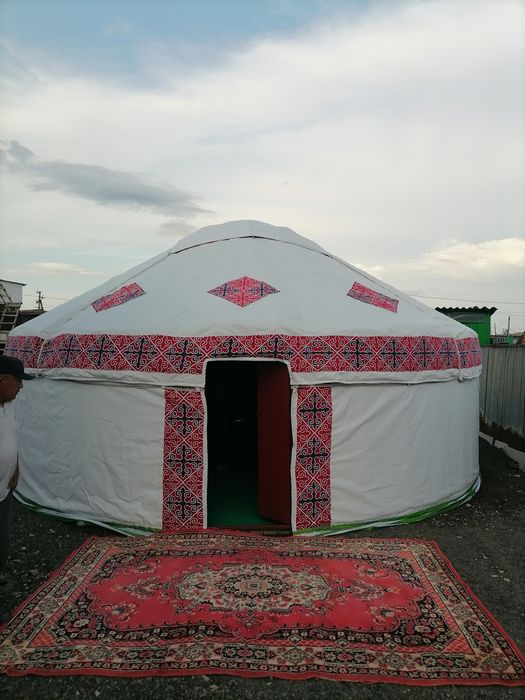 Кигіз үйлер. Юрты.