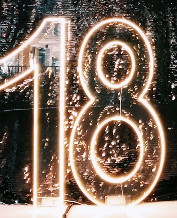 Arcada, Cifre 18, Decor baloane heliu, majorat, botez, nunta