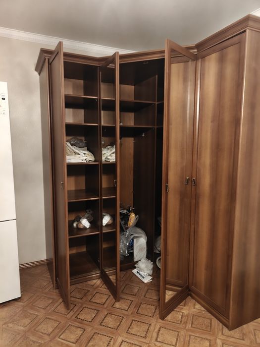 Продается шкаф для спальни