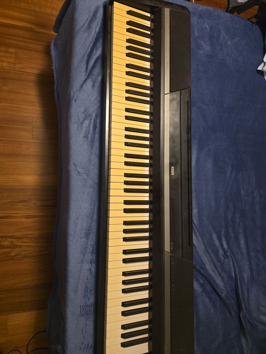Vand pian electronic Korg -sp170