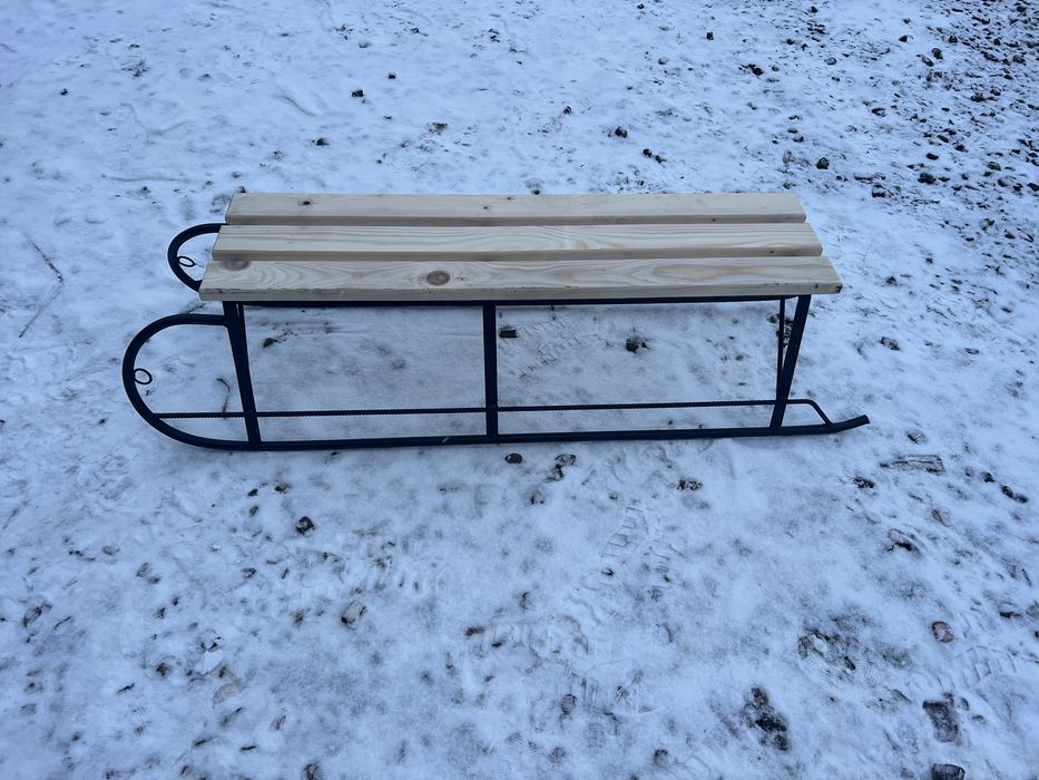 Sanie din fier cu lemn  masiv
