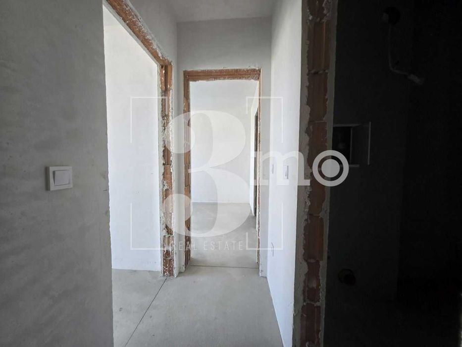 Продава се Тристаен апартамент в София, Дружба 2 - 162 кв.м за 1978 €/кв.м - Снимка #13