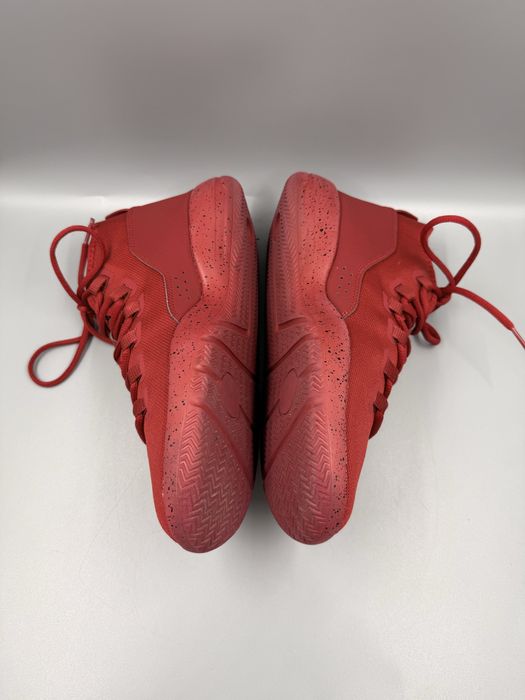 Jordan Reveal в расцветке Gym Red