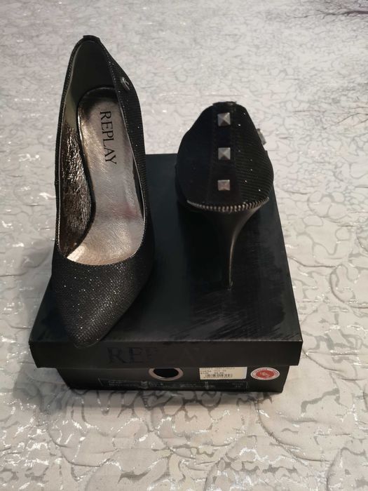 Оригинални  ugg, mihael kors,  replay  летни обувки 39