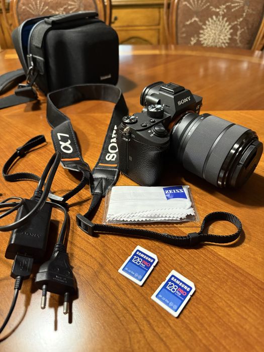 Kit Sony A7 iii, full-frame mirrorless, 4797 cadre, ca NOU, foto-video