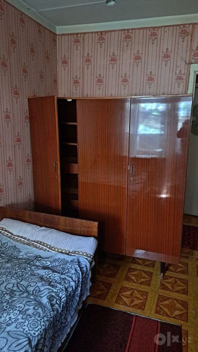 Продам квартиру в кирпичном доме  без маклера