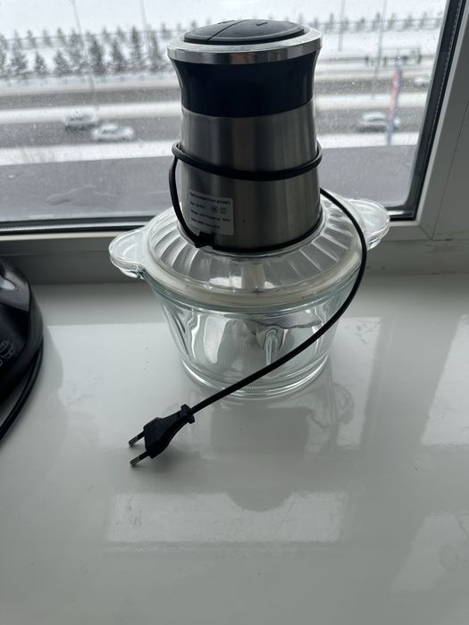 Блендер измельчитель