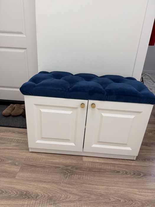 Шкаф вместе с обувной комодом