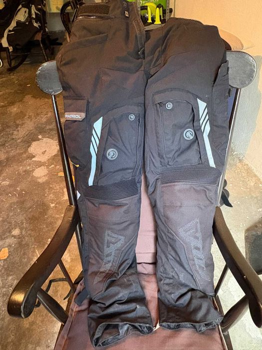 Echipamente și accesorii moto - Scorpion, Alpinestars, Rebelhorn, REV ...