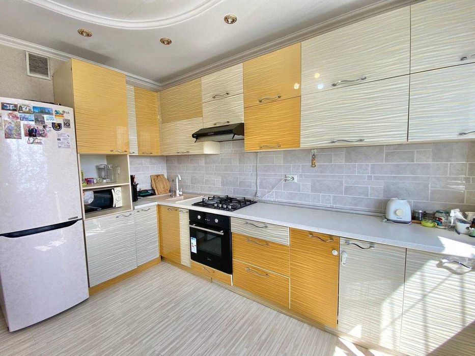 3-комнатная квартира · 90 м²