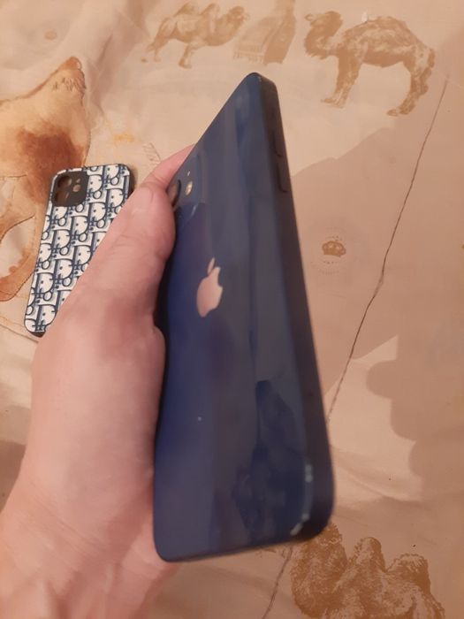 Продам iPhone 12