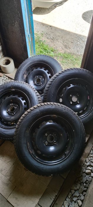 Продам зимнию резину на дисках