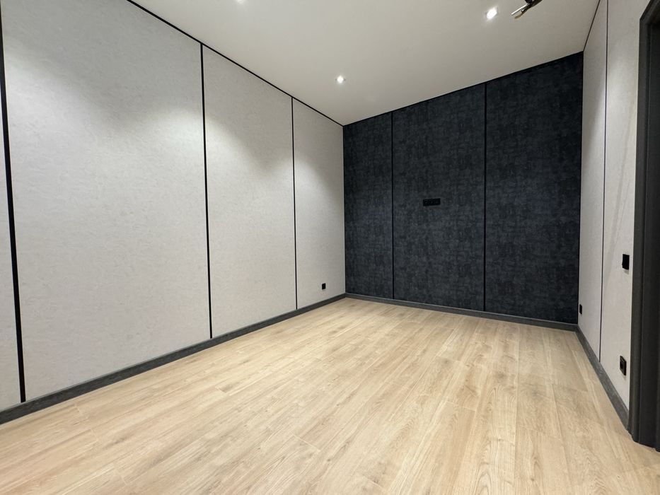 Продается офис рядом с ТЦ NEXT, вторая линия, 100 кв.м., 2 уровня