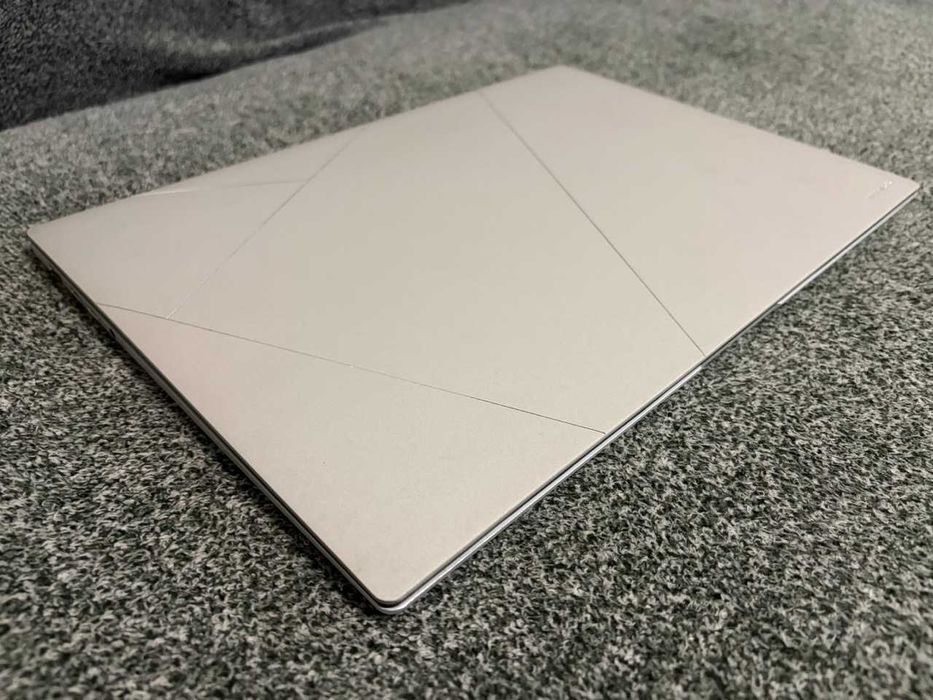 Laptop / Zenbook S16 / OLED / Ryzen Ai 9 HA / 32+1 Tb