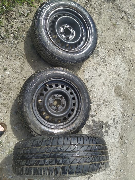 Продам шины с дисками 15000