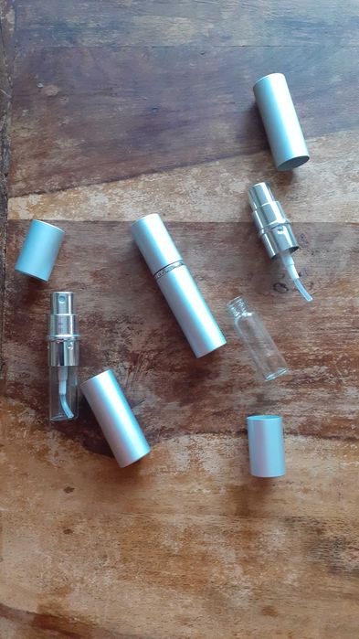 шише парфюм флакон спрей за чанта супер