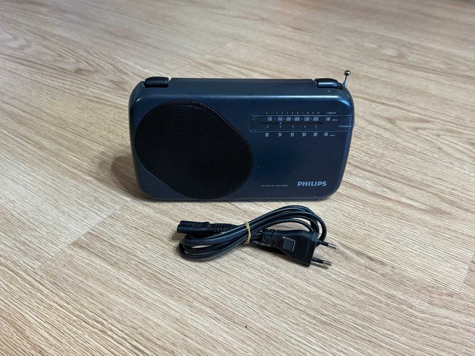 Aparat radio FM Philips AE2100 + AE2140 + AE2830 portabil si la priza.