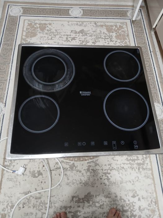 Электро плита Ariston