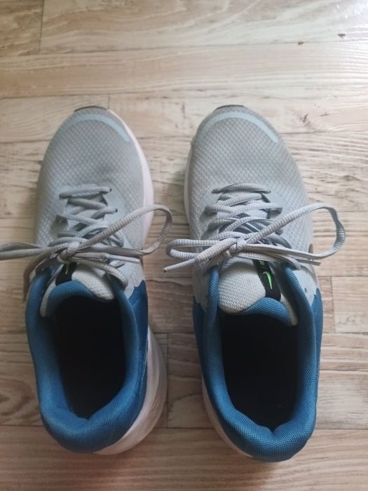 Маратонки Nike Revolution 7. Номер 42
