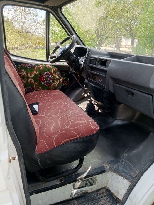 Ford sotiladi yilli 90