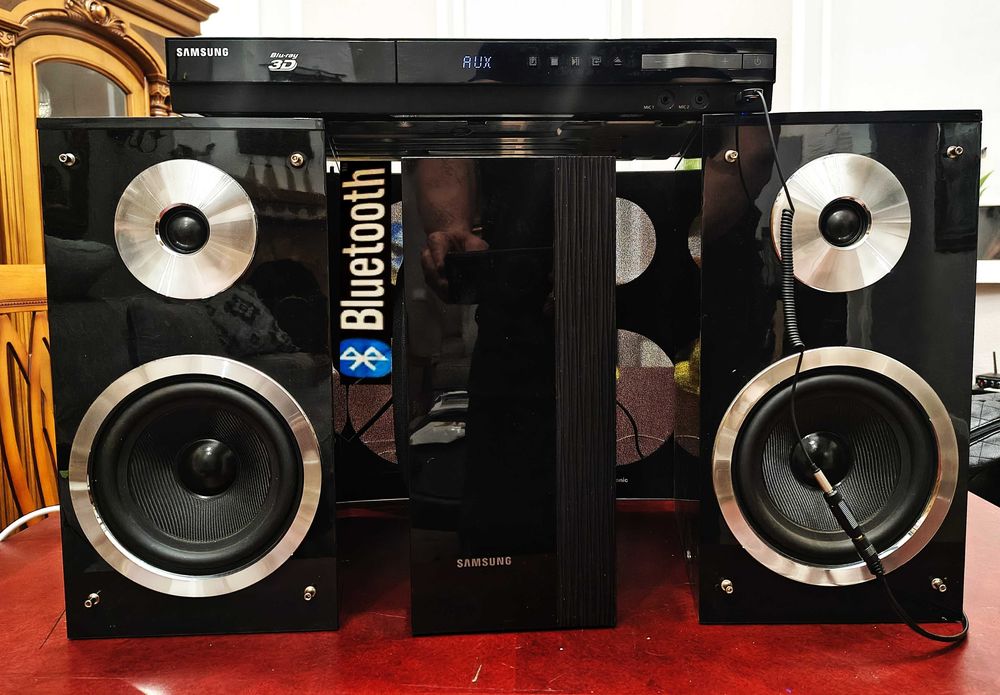 Музыкальный центр .саундбар. USB/DVD/.Bluetooth/ aux/ fm.радио