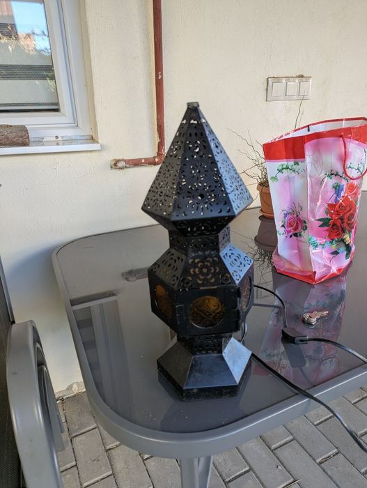Lampa veghe structura metalică
