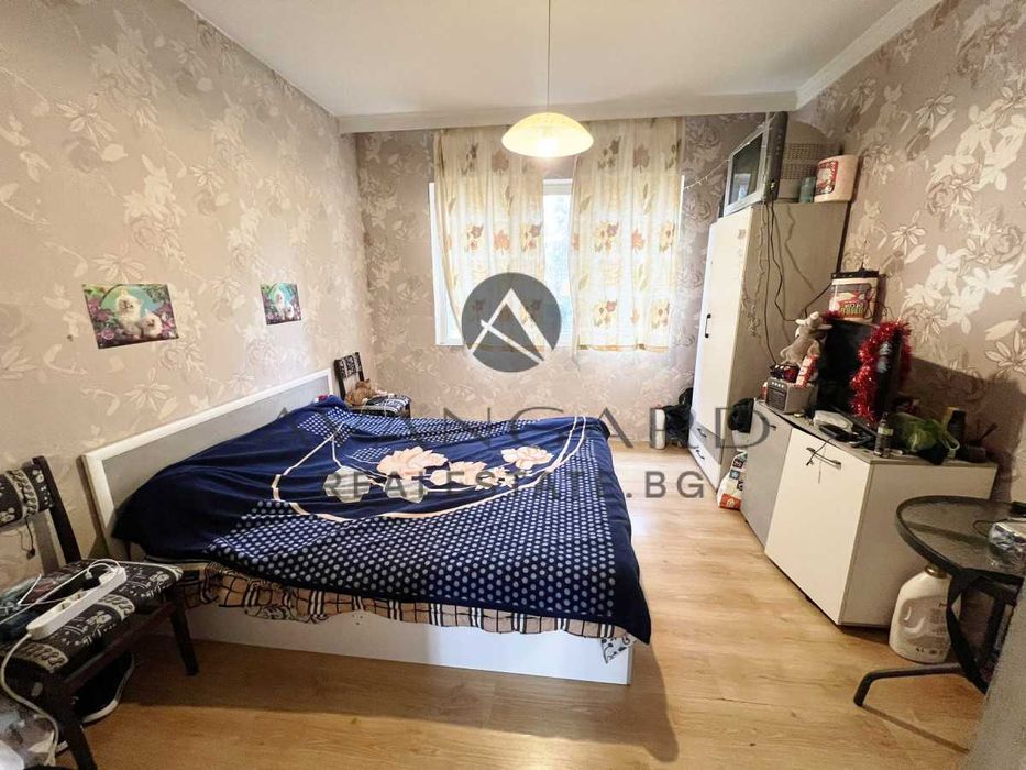Продава се Тристаен апартамент в Пловдив, Тракия - 68 кв.м за 956 €/кв.м - Снимка #2