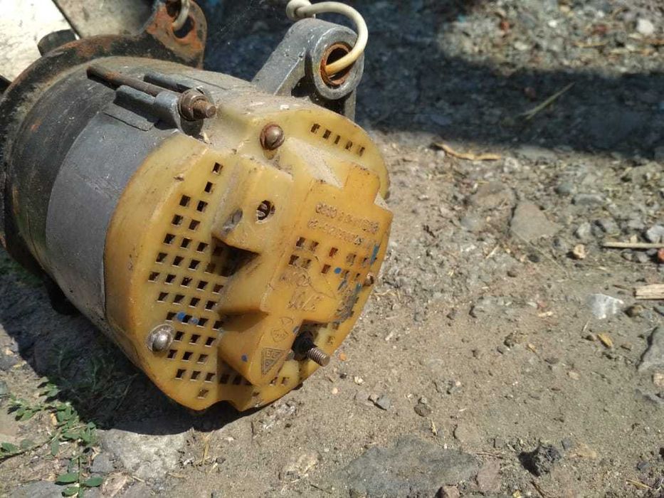 продам генератор на трактор