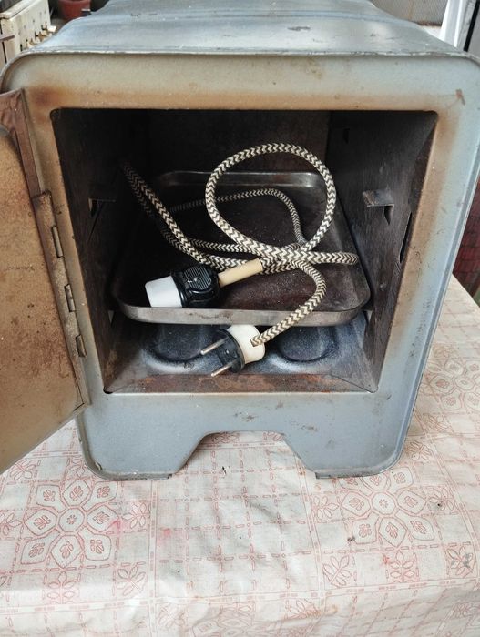 продаю электропечь