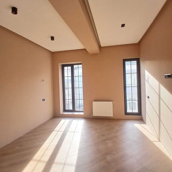 ЦЕНТР, Шикарный дом 6 комн 2.5 сотки 3 уровня. С ремонтом под ключ!