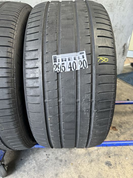 295/40/20 Pirelli