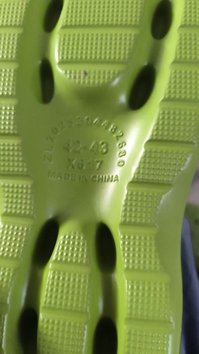 Кроксы крокодил,42-43 размер