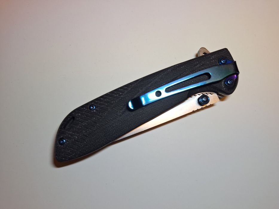 Сгъваем полуавтоматичен джобен нож  CM 101