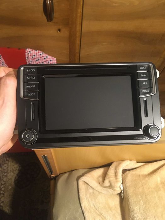 Подмяна на тъчскрийн на MIB STD2 Discovery/Composition VW, Seat, Skoda