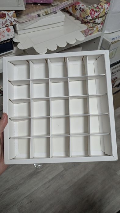 Продам коробки для конфет или клубники