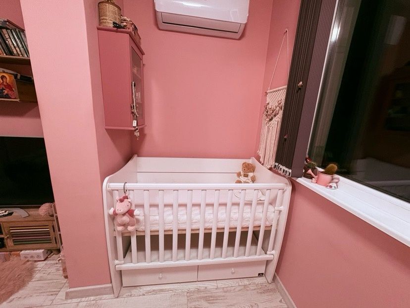 Бебешка кошара Lorelli с люлеещ механизъм