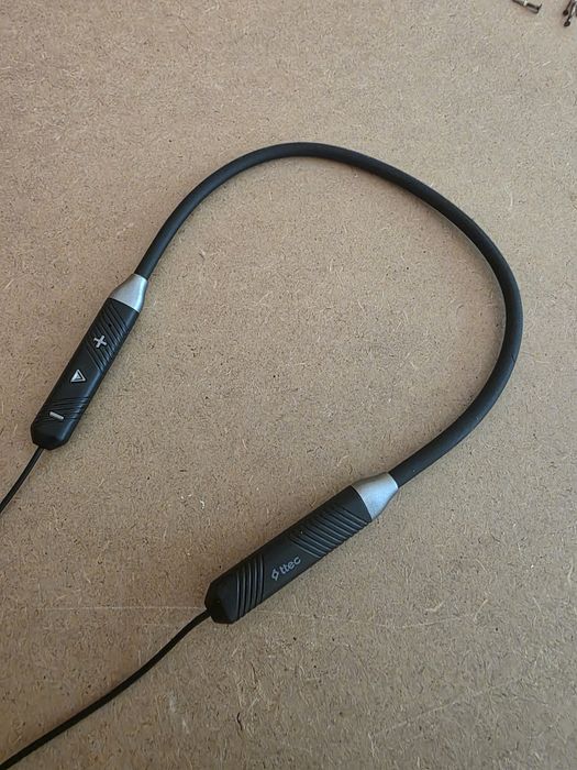 Продавам слушалки Ttec Bluetooth