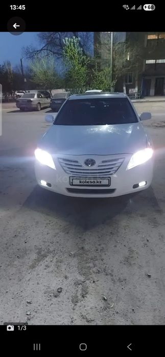 Продам машину камри 40