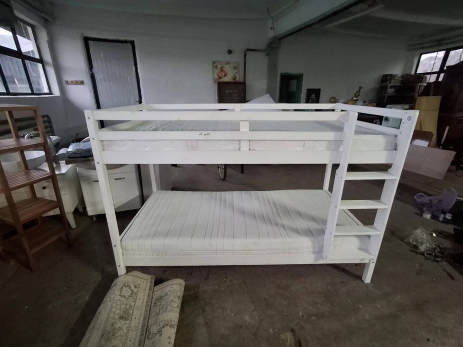 Mobila dormitor, bucătărie.