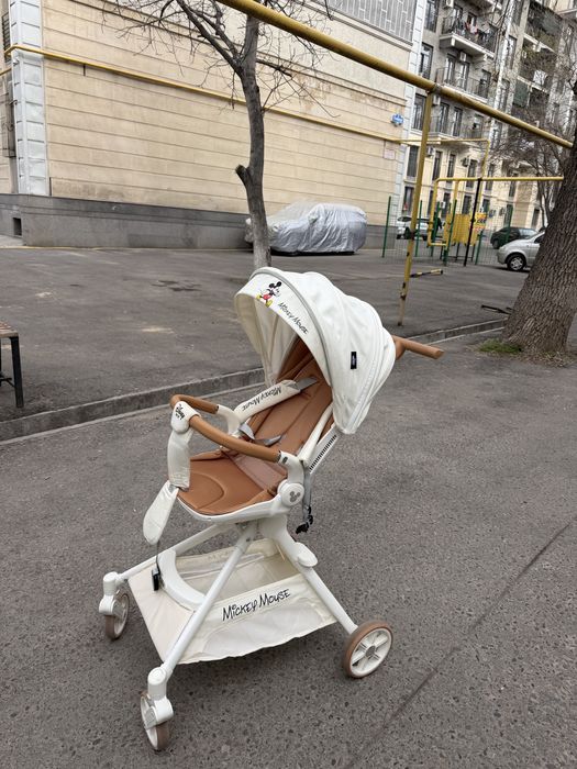 Продам коляску дрон-Mickey Mouse