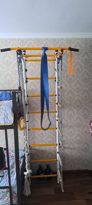 Шведская стенка ,турникет