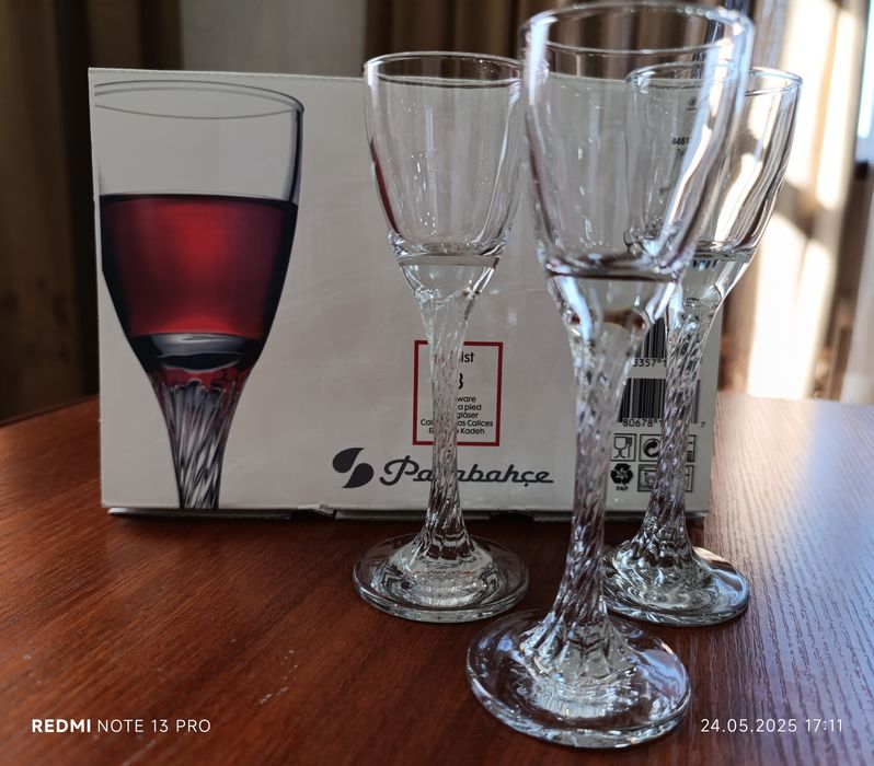 Стаканы Luminarc и рюмки на ножке