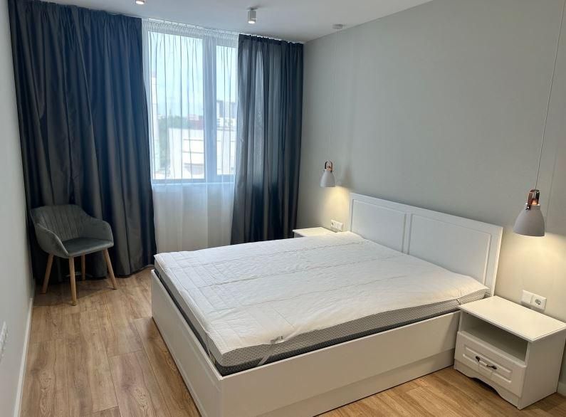 Дава се под наем Тристаен апартамент в Варна, Чайка - 102 кв.м за 1300 € - Снимка #2