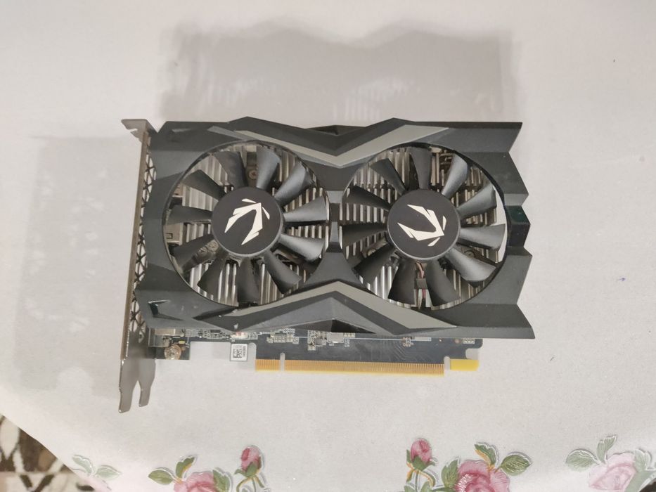 GTX 1650 4gb видеокарта