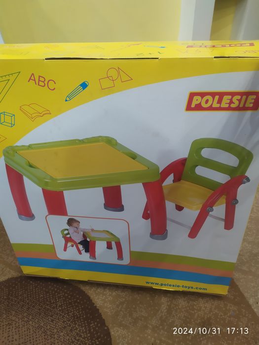 Детский стол со стульчиком